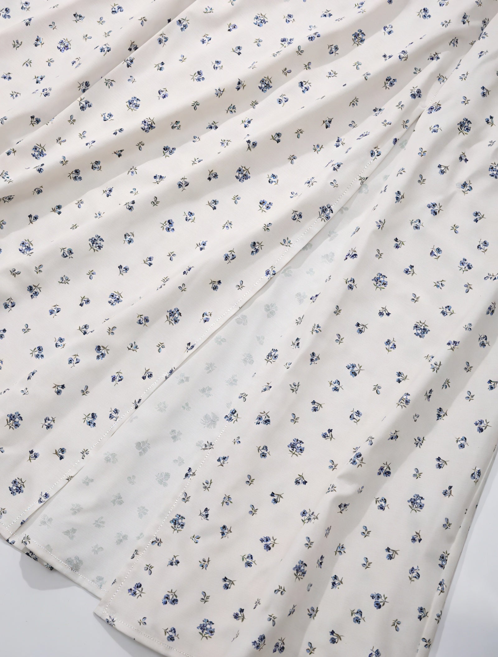 Blomstret Kjole med Firkantet Halsudskæring, Pufærmer, Bindedetalje & Høj Slids – Romantisk Sommerstil-82654-d7d95a62-b105-4ba9-aac2-55b6186b99b6