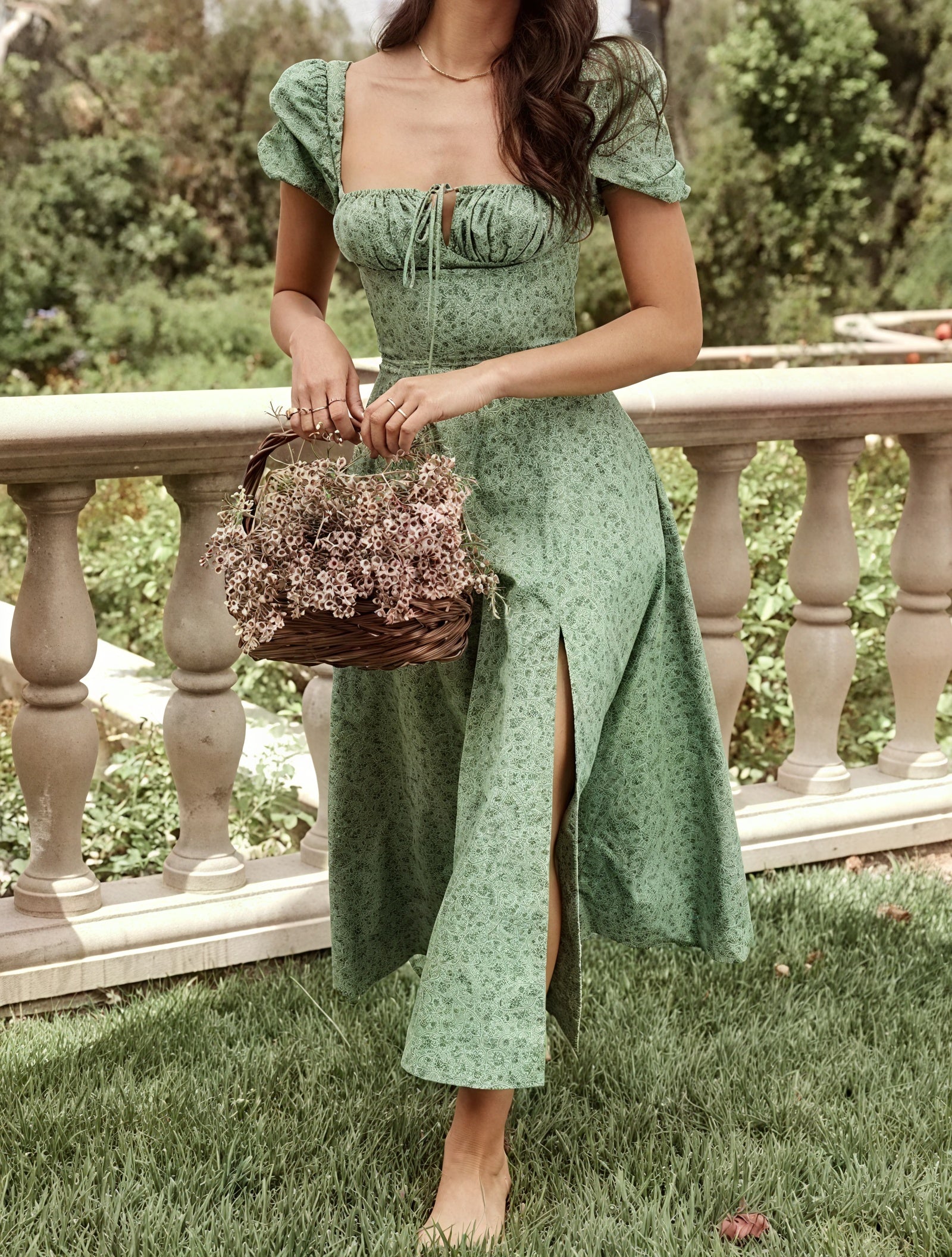 Blomstret Kjole med Firkantet Halsudskæring, Pufærmer, Bindedetalje & Høj Slids – Romantisk Sommerstil-82654-dbb84192-f3d1-47df-add0-14411cdb2540