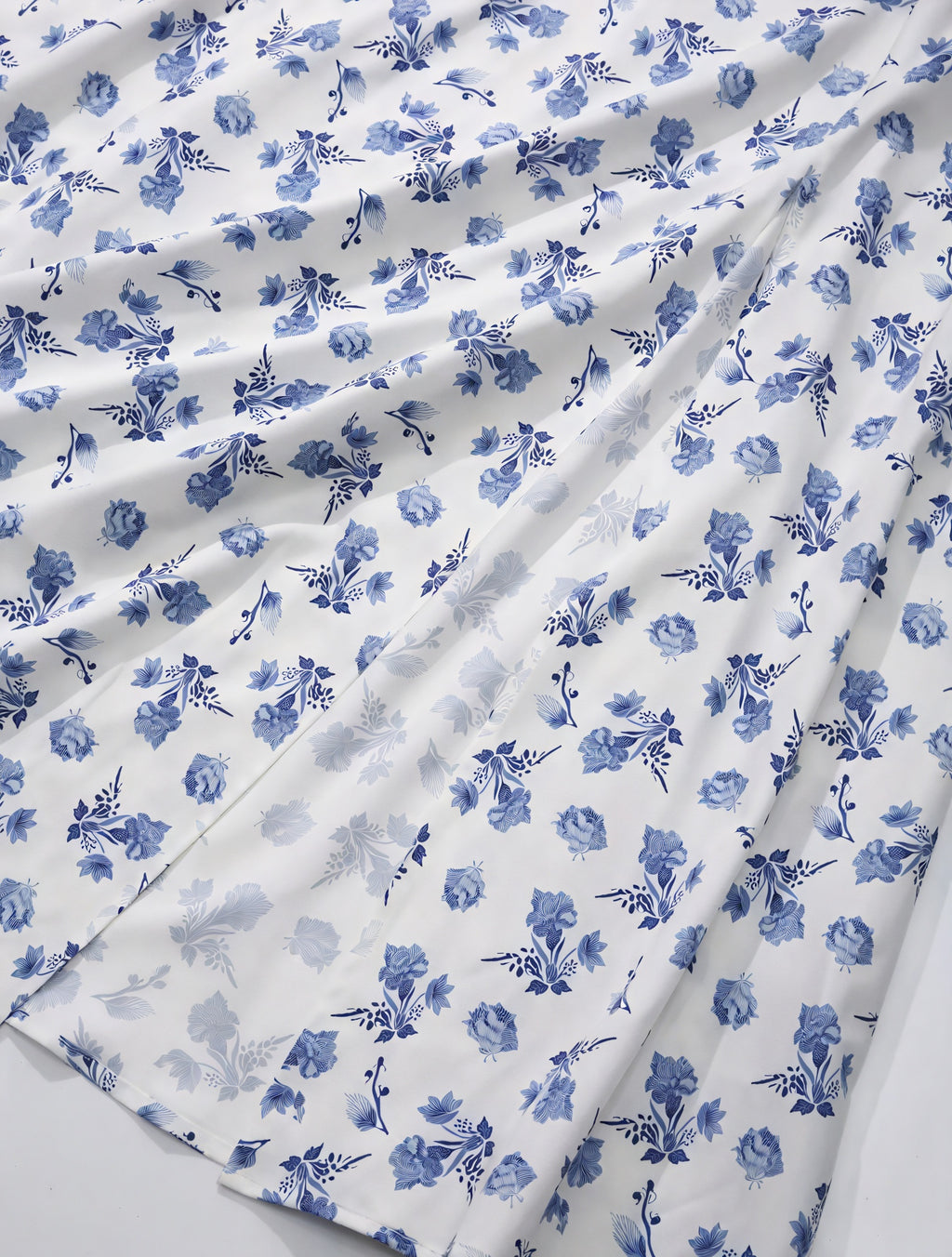 Blomstret Kjole med Firkantet Halsudskæring, Pufærmer, Bindedetalje & Høj Slids – Romantisk Sommerstil-82654-00b987d8-2741-45ca-8dd1-7e029b1f505d