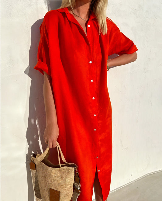 Elegant sommerkjole med afslappet silhuet