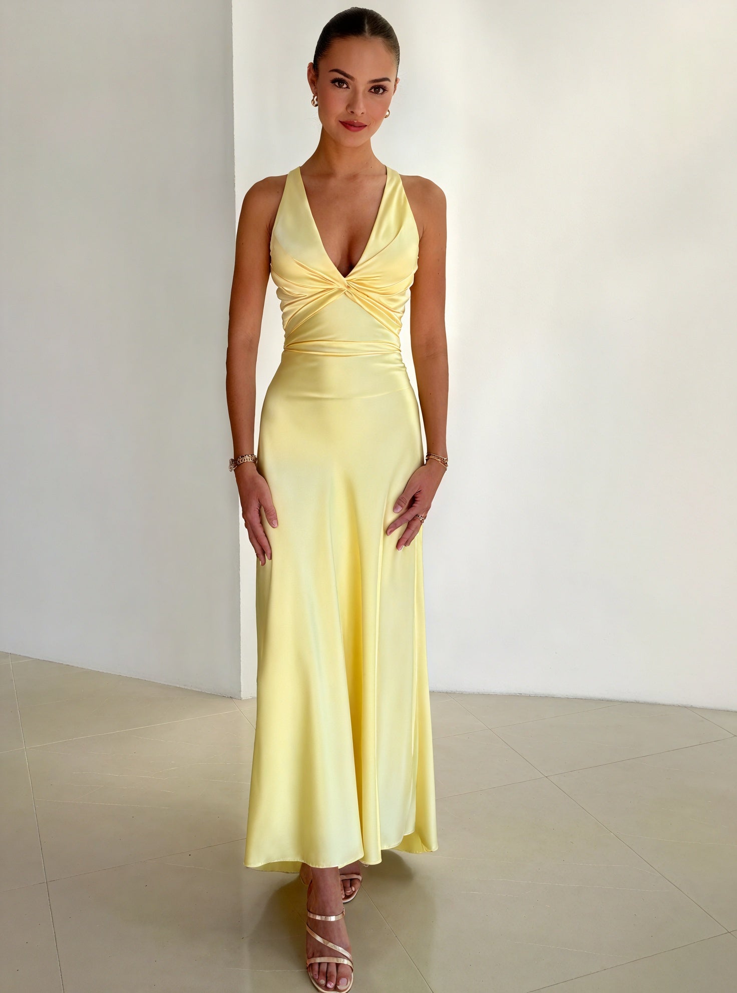 Lydia | Elegant Sleeveless V-Neck Maxi Dress for Special Occasions - Image 1
