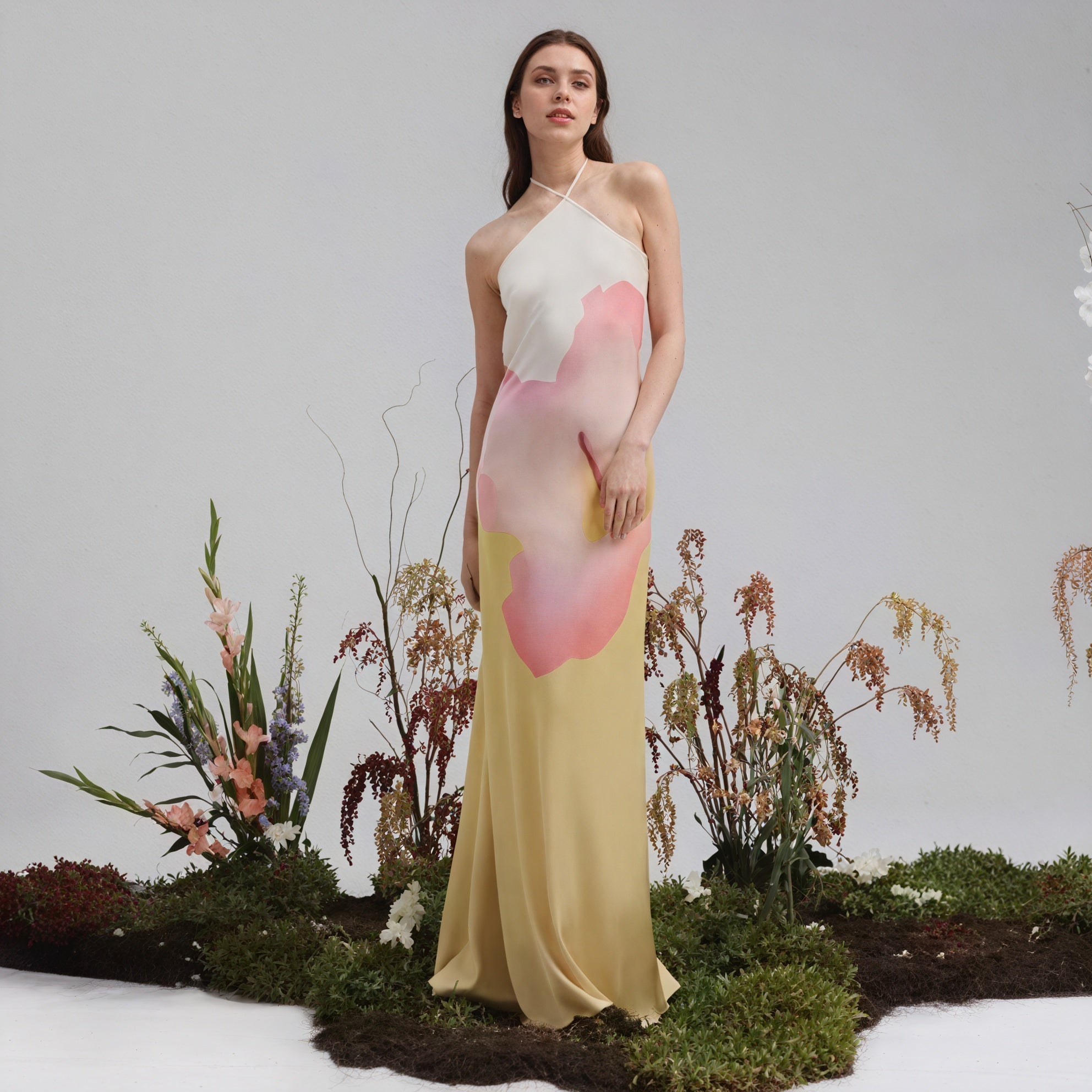 Dame Maxikjole – Ærmeløs One-Shoulder Halterneck med Print-83229-0e02d918-bc2b-48c8-bf23-70e6cb54b47e