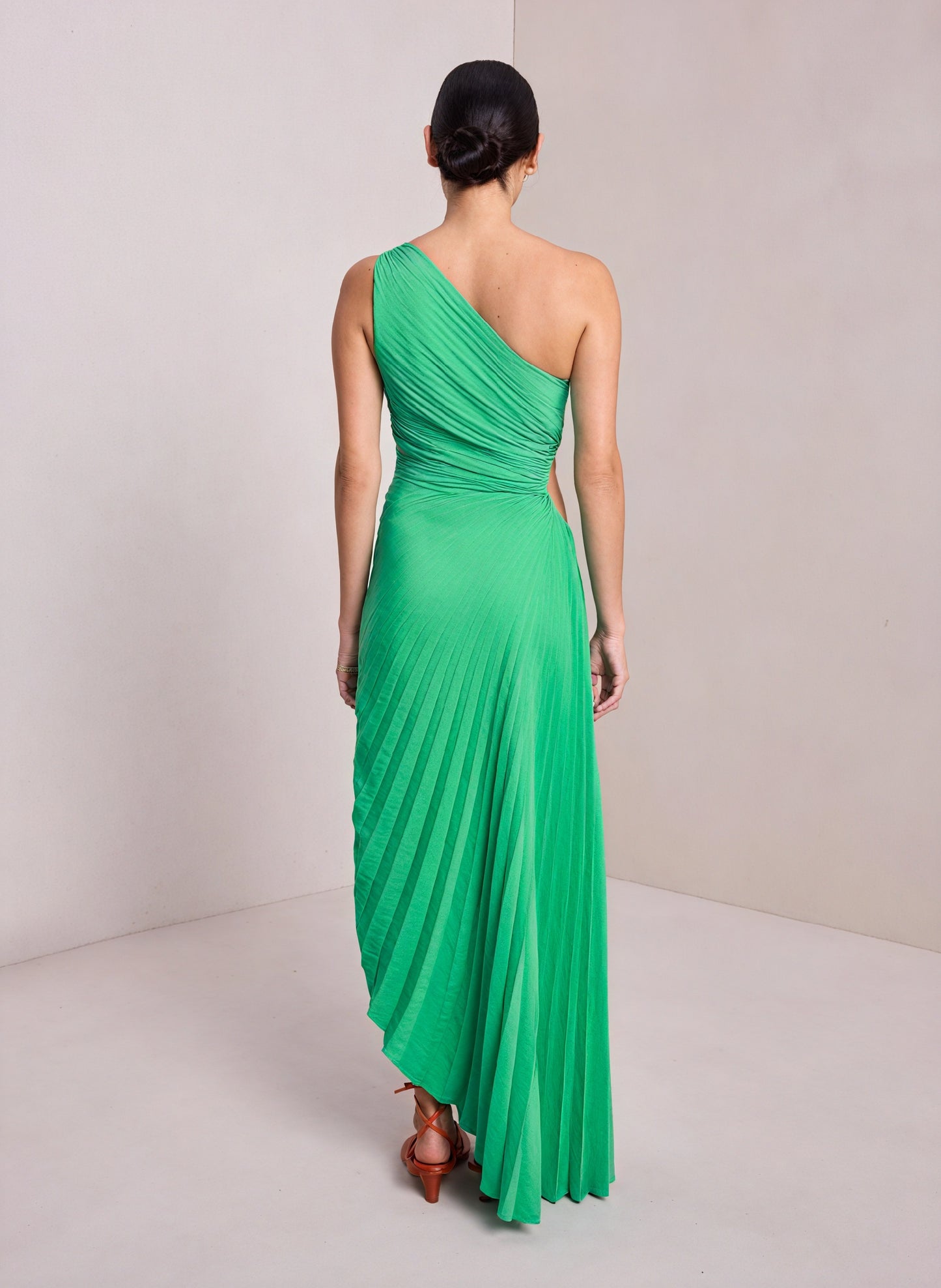 Kvinders Kjole – Enkeltskuldret Plisseret, Asymmetrisk Kant, Elegant Stil-83236-0824c94f-37d9-455b-a0e8-98abdc40c12e