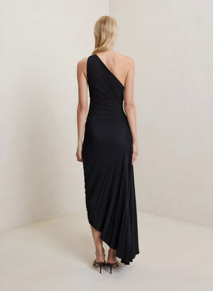 Kvinders Kjole – Enkeltskuldret Plisseret, Asymmetrisk Kant, Elegant Stil-83236-9623e261-924c-416f-9ff4-4aa2dcde91a6