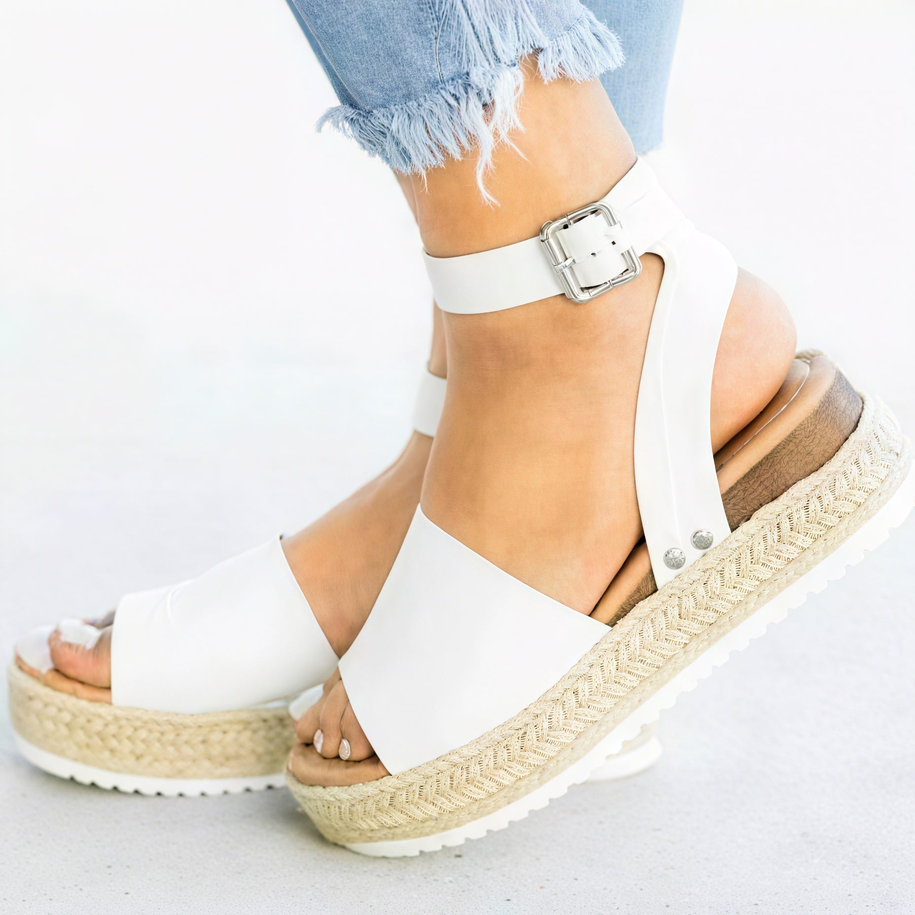 Platform Espadrille Sandaler til Kvinder med Ankelrem og Åben Tå – Ideel til Sommer og Casual Elegance-83252-99f71545-efc9-4758-8629-1e8ac1f4aadd