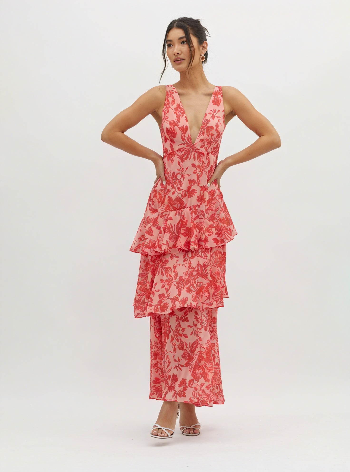 Norideen Dame Maxikjole – Blomstret V-udskæring, Lagdelt Skørt, S-XL-83283-8dd89e02-d233-41f6-9a78-9c9d7d8fbe8c