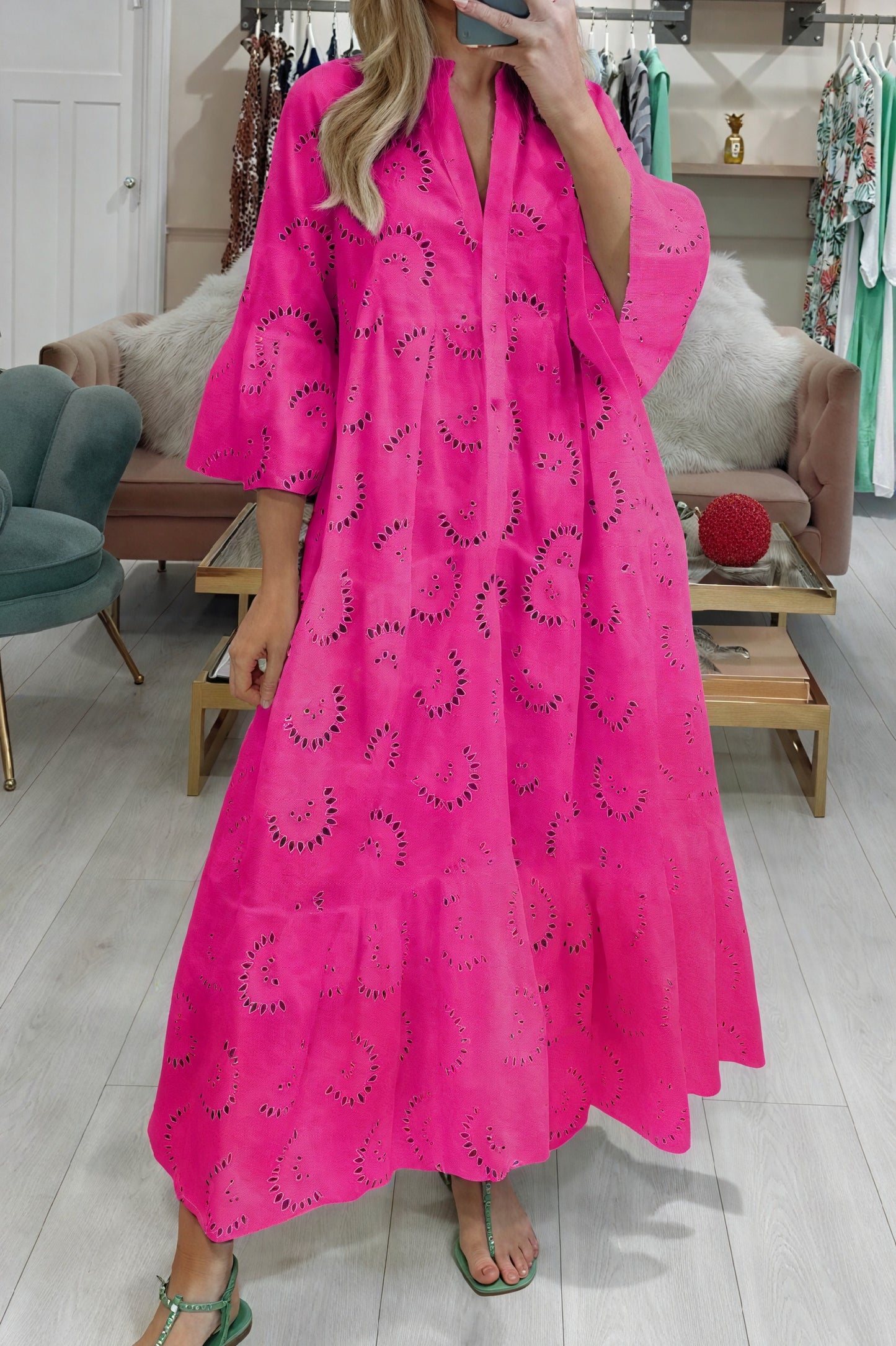 Norideen Dame Øje Blusekjole – V-hals, ¾-ærmer, Knapper, Let Stof S-XL-83323-1280320f-48bd-4025-a2de-df9af720b1a3