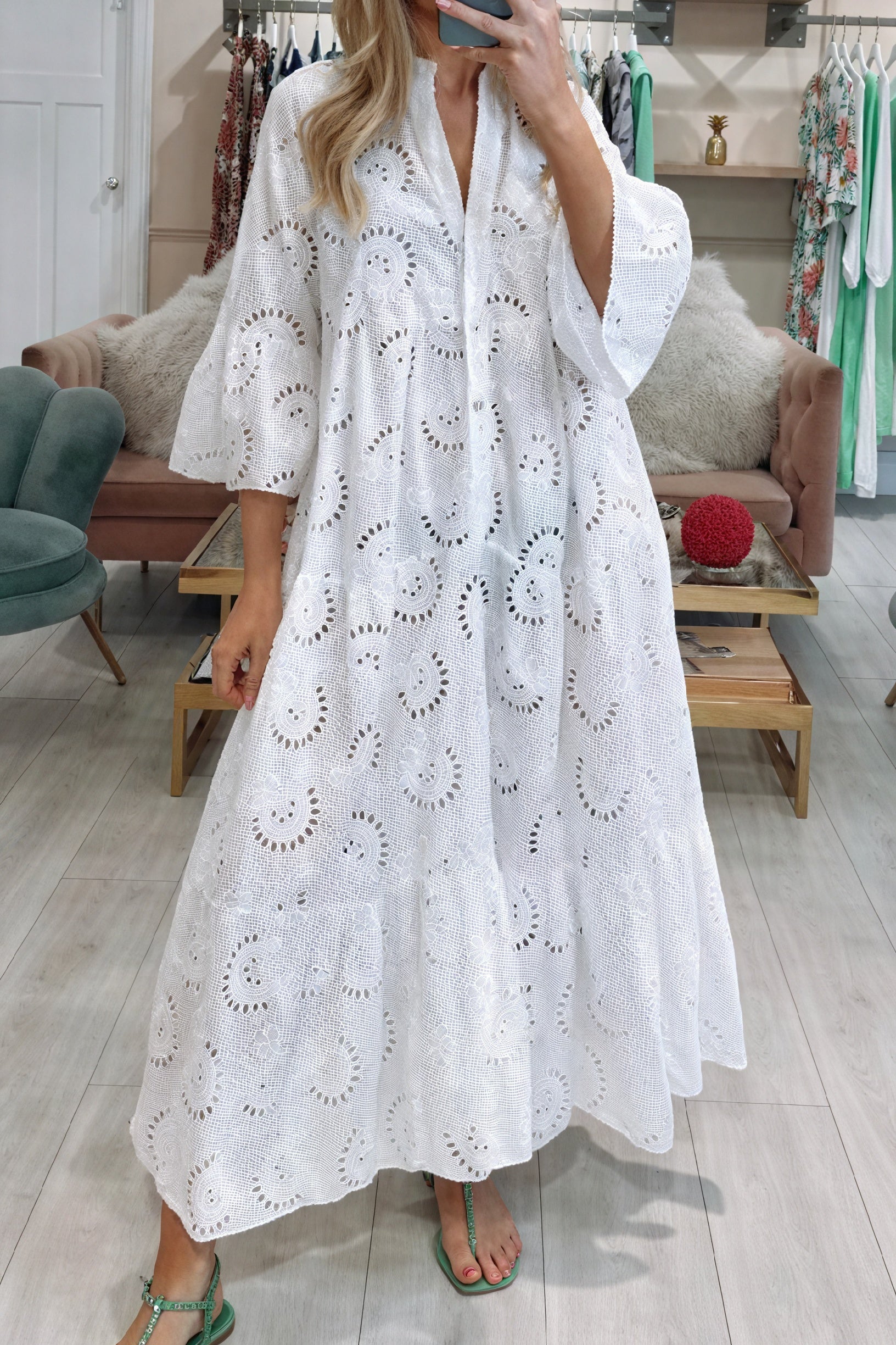 Norideen Dame Øje Blusekjole – V-hals, ¾-ærmer, Knapper, Let Stof S-XL-83323-b92fdffe-33c0-43cb-adb1-6946990ffda0