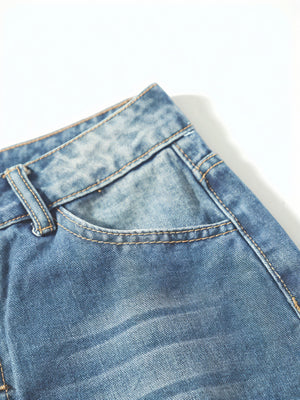 Dame Lyseblå Løse Jeans med Opsmøg og Knaplukning – Komfortabel Denim-83359-040c4cc9-2a7c-438d-80f4-a2f8e1c34aed