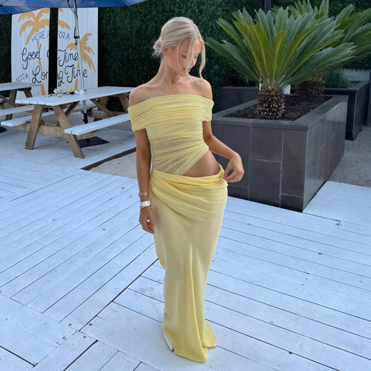 Dame Gulvlængde Kjole – Off-Shoulder, Talje-Cutout, Flydende Stof, Elegant Aftenkjole-83596-12b2c391-f438-425c-8c9c-b68e7da63a55