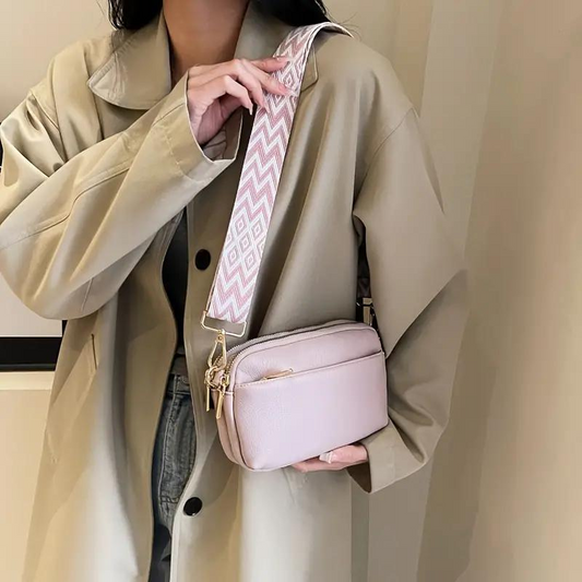 Crossbody Taske med Geometrisk Rem