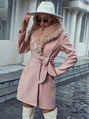 Dame Frakke – Lyserød, Med Imiteret Pelskrave og Bindebælte, Elegant Stil-39520-fbd6d2ff-3859-44a6-98af-8ba65cdd1d3c