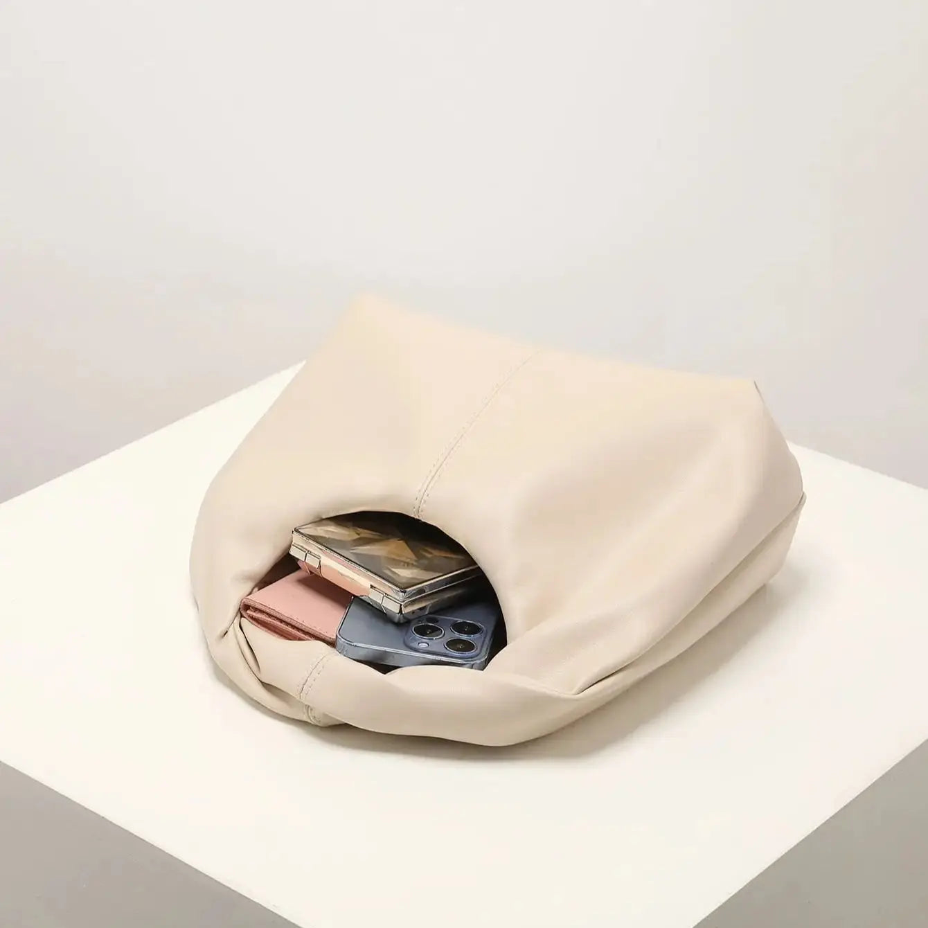 Håndtaske med Knudehanke - Minimalistisk