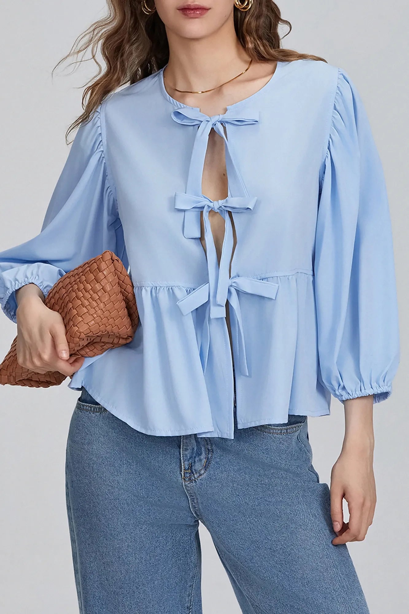 Norideen Dame Bluse med Sløjfedetaljer, Peplumkant og ¾-Ærmer – Fås i Flere Farver-83302-ab154e8d-4ed3-41ca-9a45-f88c71022531