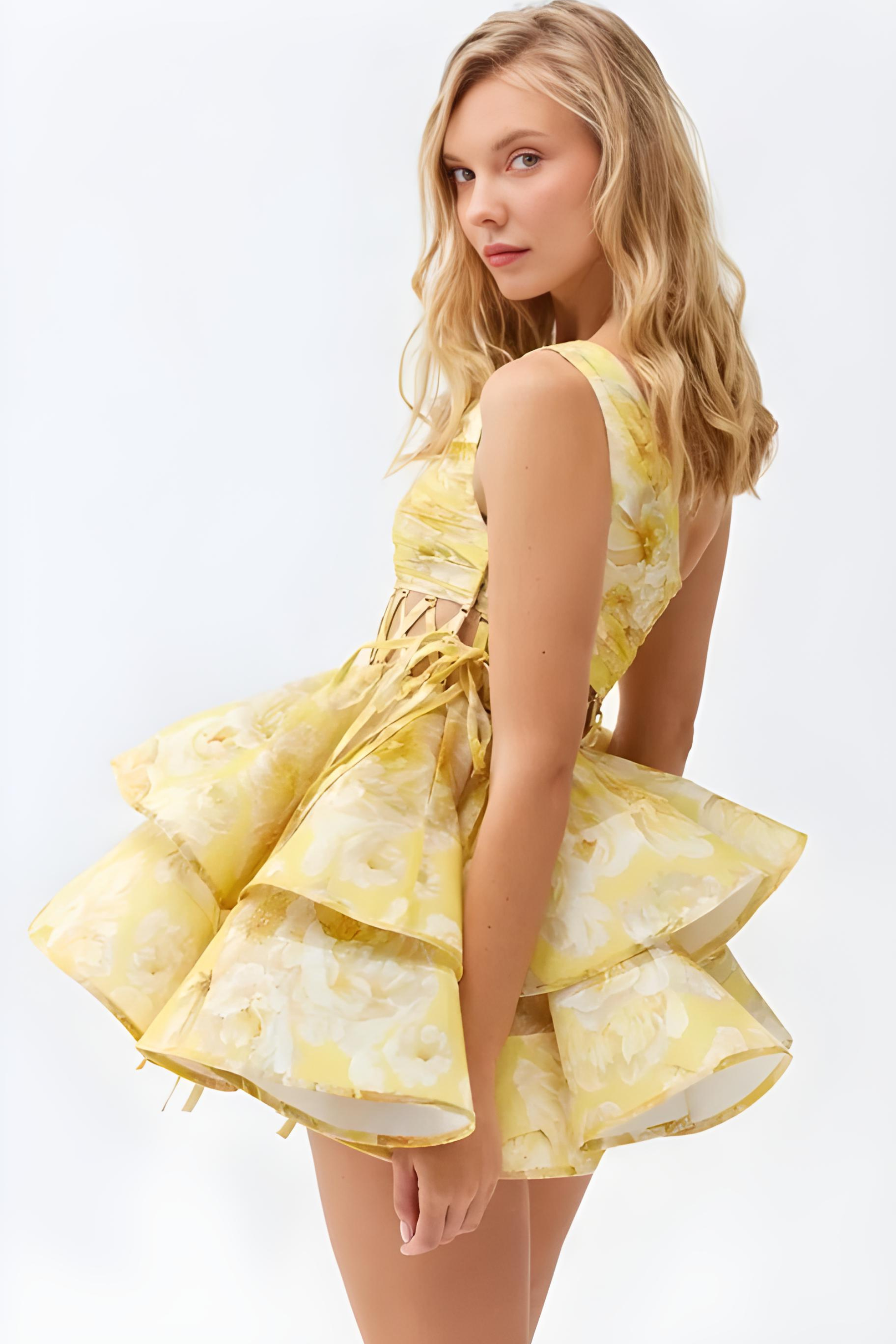 Damekjole One-Shoulder – Blomstret Flæseskørt, Asymmetrisk Kant-83680-aea732fb-9641-4c41-9e4d-0e0ffe742795