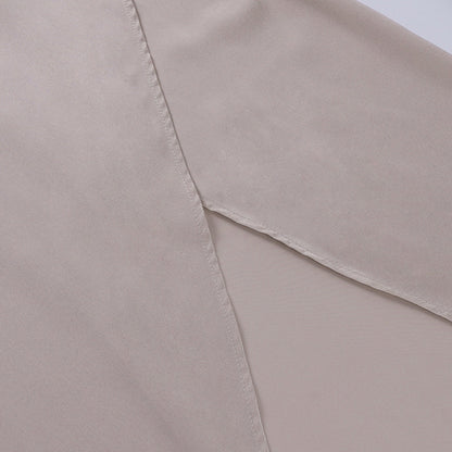 Aftenkjole med Cowl Neckline og Slids