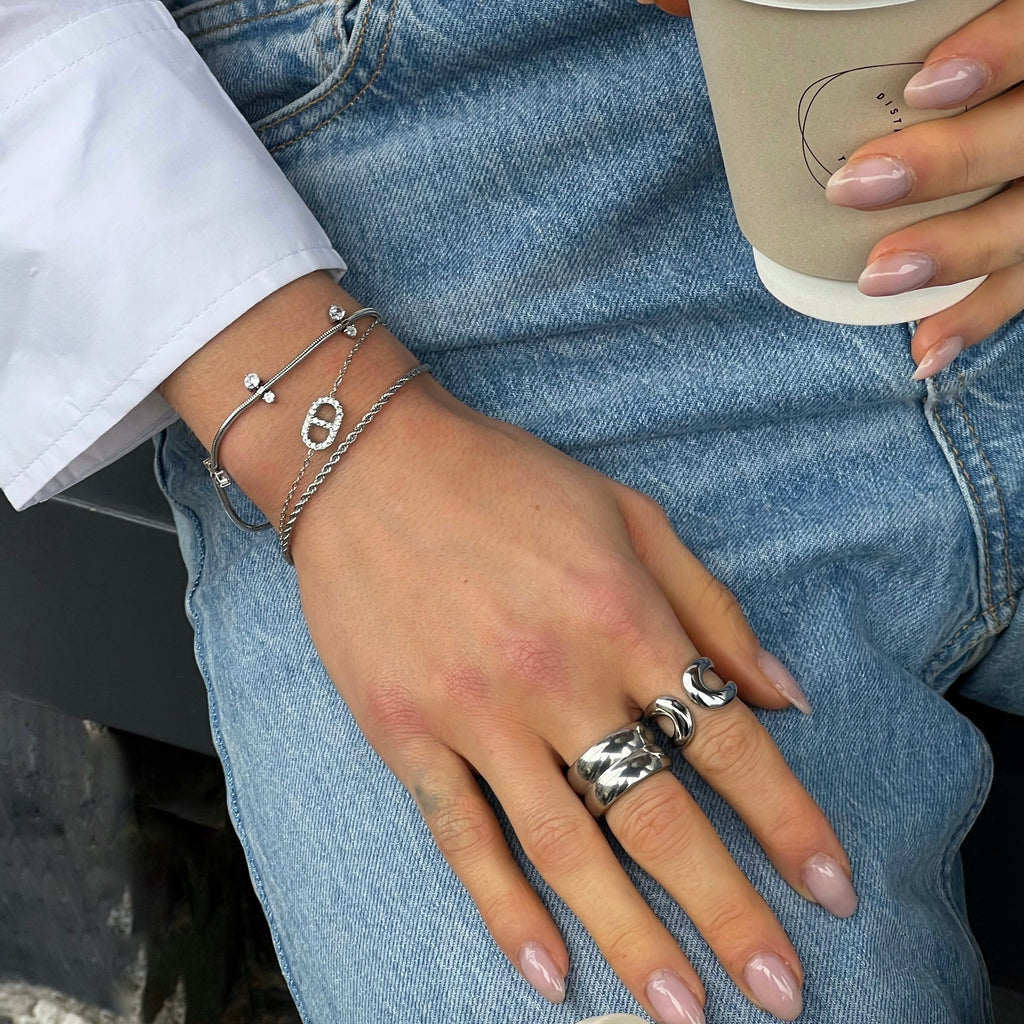 Twistet Armbånd med Justerbar Kæde