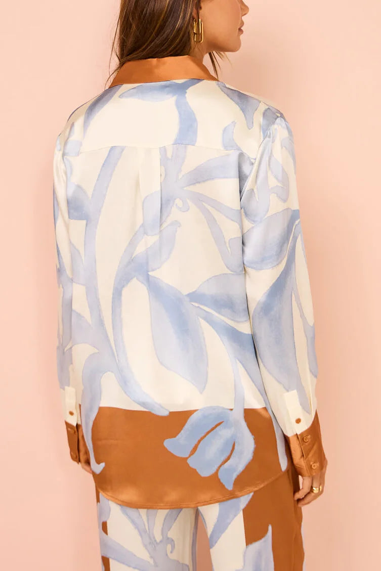 Blomstret pyjamassæt med brede ben