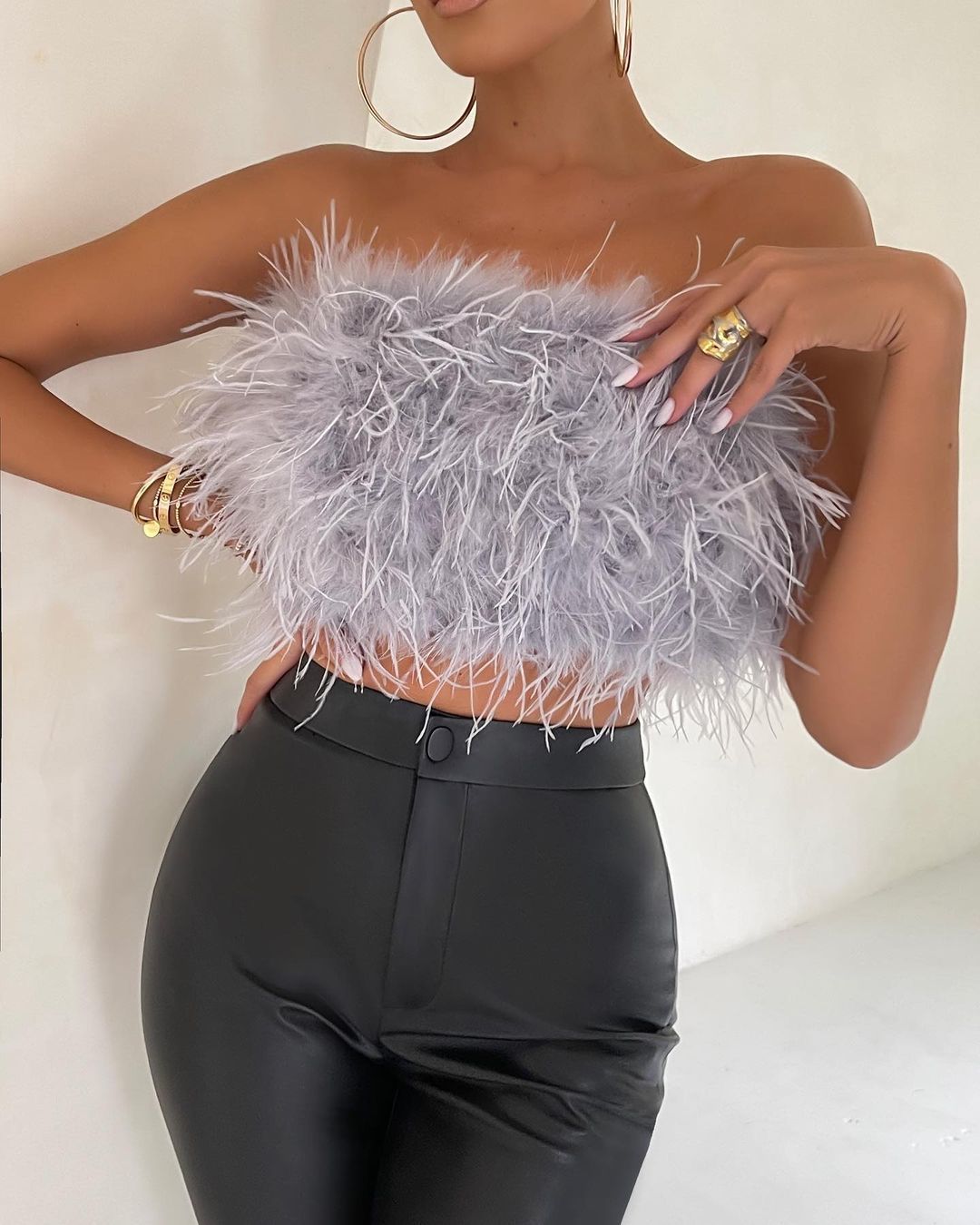 Fjerprydet Bandeau Top - Formtilpasset