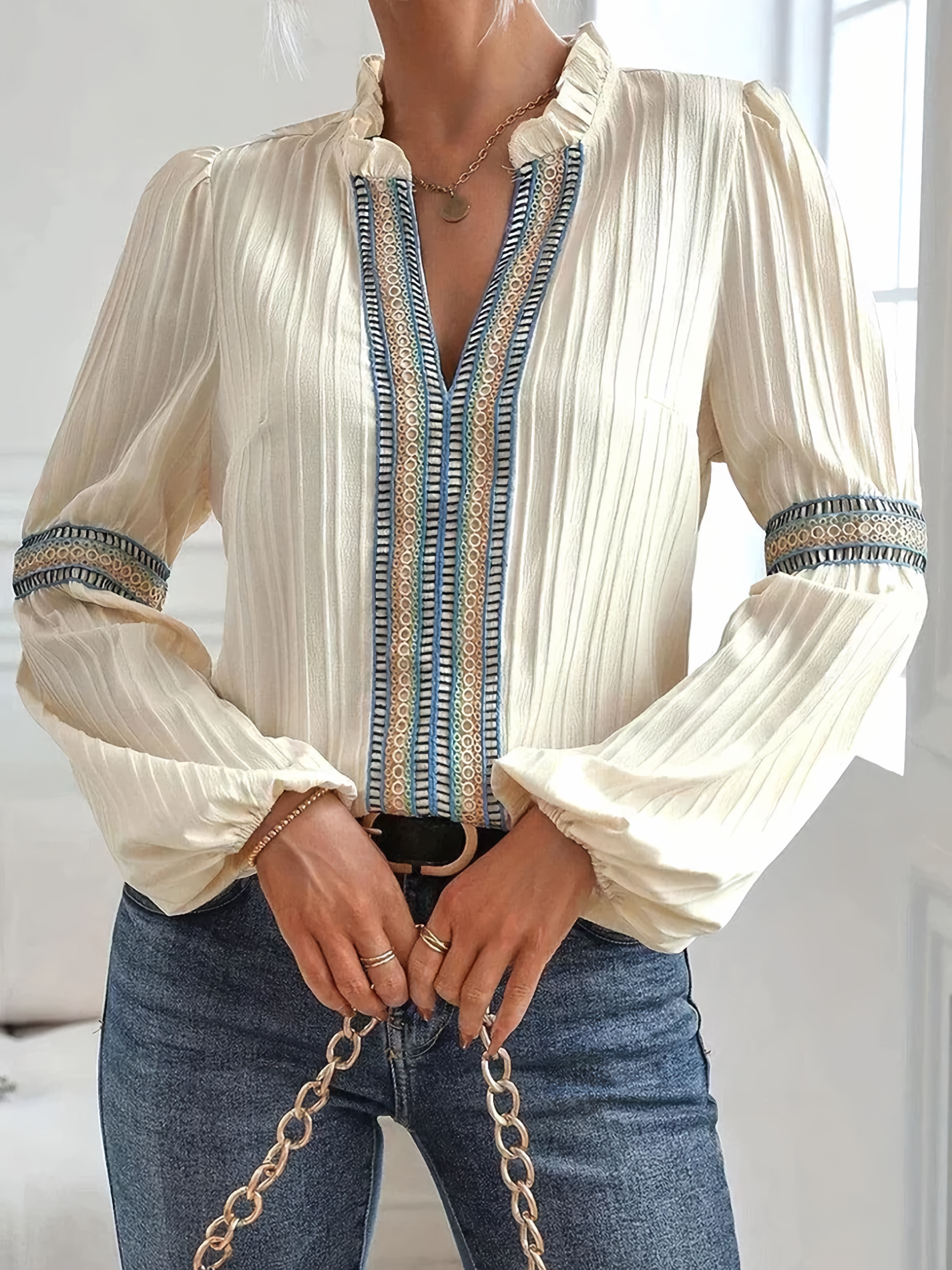 Boheme Bluse med Broderi & Pufærmer