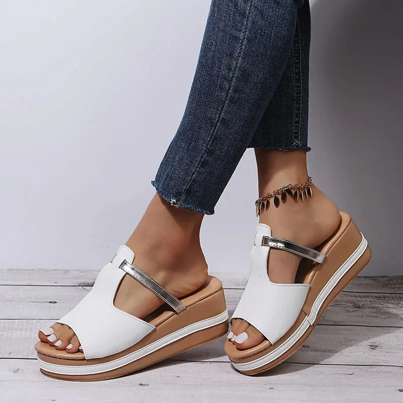 Moderne platform sandaler til sommer