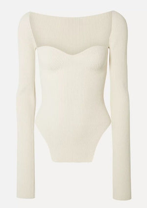 Ribstrikket Top med Asymmetrisk Form